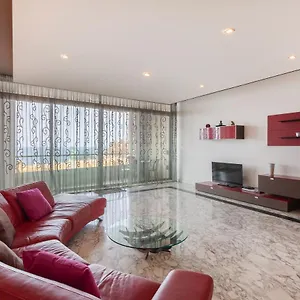 Spacious Seafront With Living, Sofa, Wifi & Ac By 360 Estates , Sliema Malta