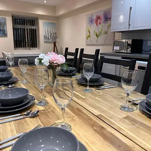  Holiday home 5 Bed 5 Bath / Brick Lane E1