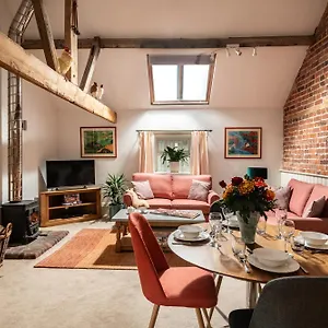 The Old Dairy, Heritage Escapes, Field House Farm , Bempton United Kingdom